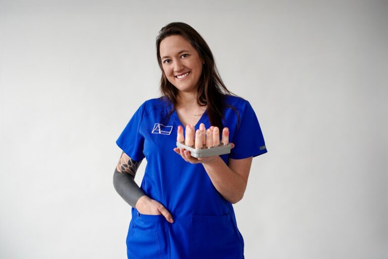 Paznokcie zmienione chorobowo – szkolenie (online + praktyka)